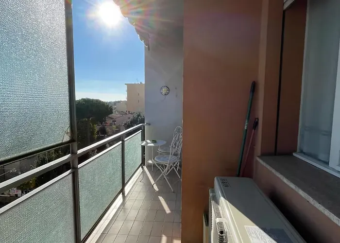 Panoramic Over Center Lejlighed